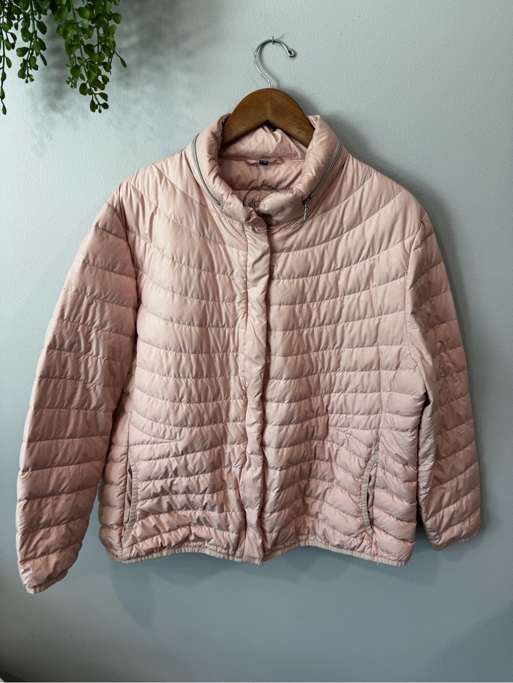 C/V Lightweight Quilted Down Puffer Jacket in Blush Pink